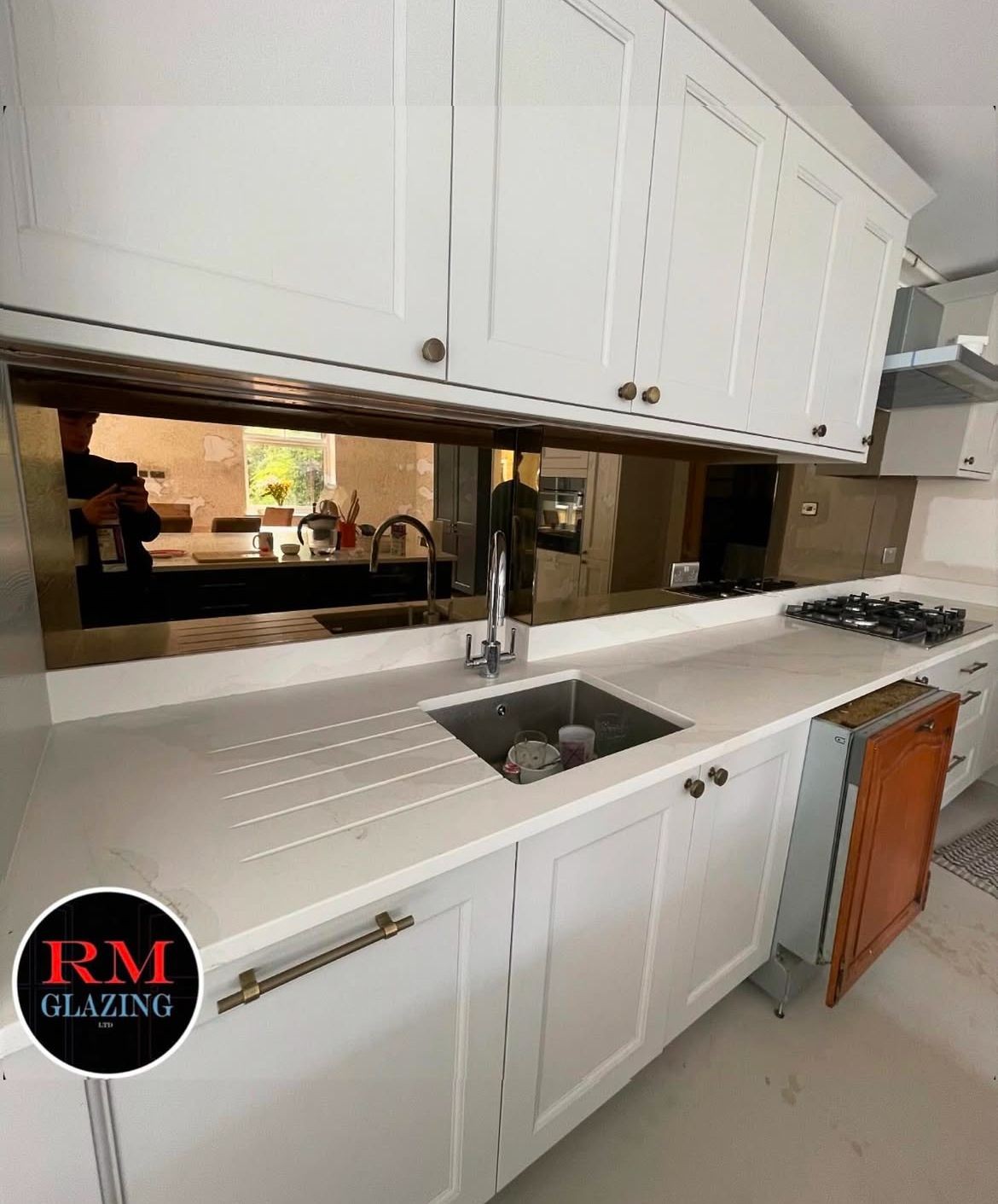 Custom Fitted Mirrors & Splashbacks